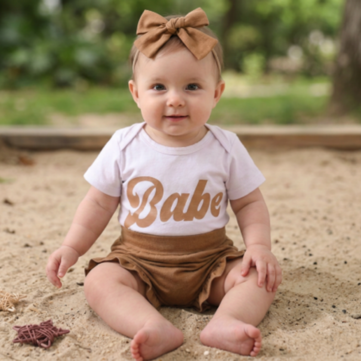 Hey Babe Short Sleeve Bodysuit Set – White